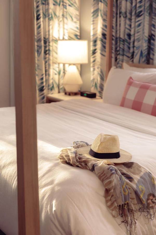 Lily Hall-a Boutique 4* Pensacola